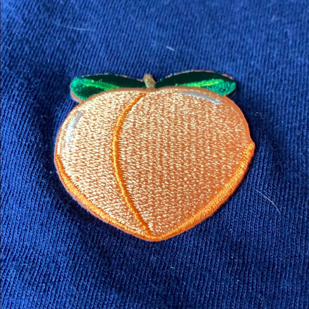 Cropped peach T-shirt